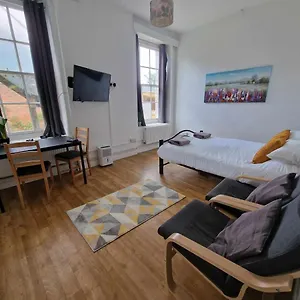 https://22-georgian-studio-apartment.exeterhotels.net